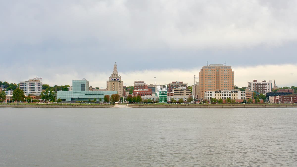 Davenport, IA