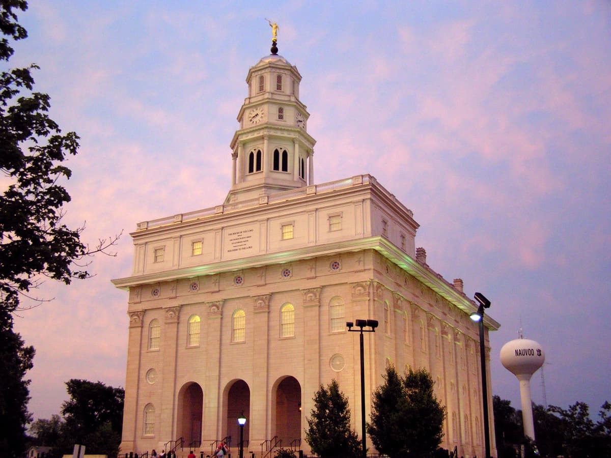 Nauvoo, IL